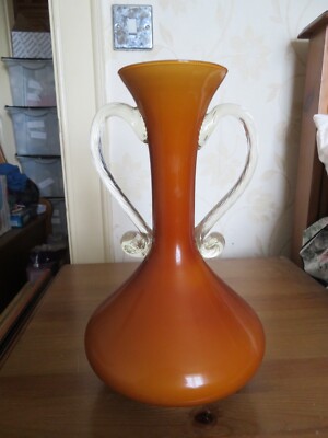 Vintage opake Braunglas Vase Herstellermarke auf Boden