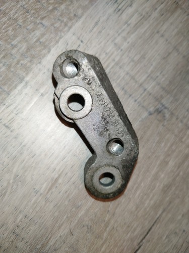 Halter Haltebügel Motorhalter Mercedes Benz C-Klasse W203 A6112360045