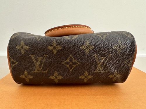 Authentic LOUIS VUITTON Monogram Canvas Speedy Nano - Picture 18 of 20