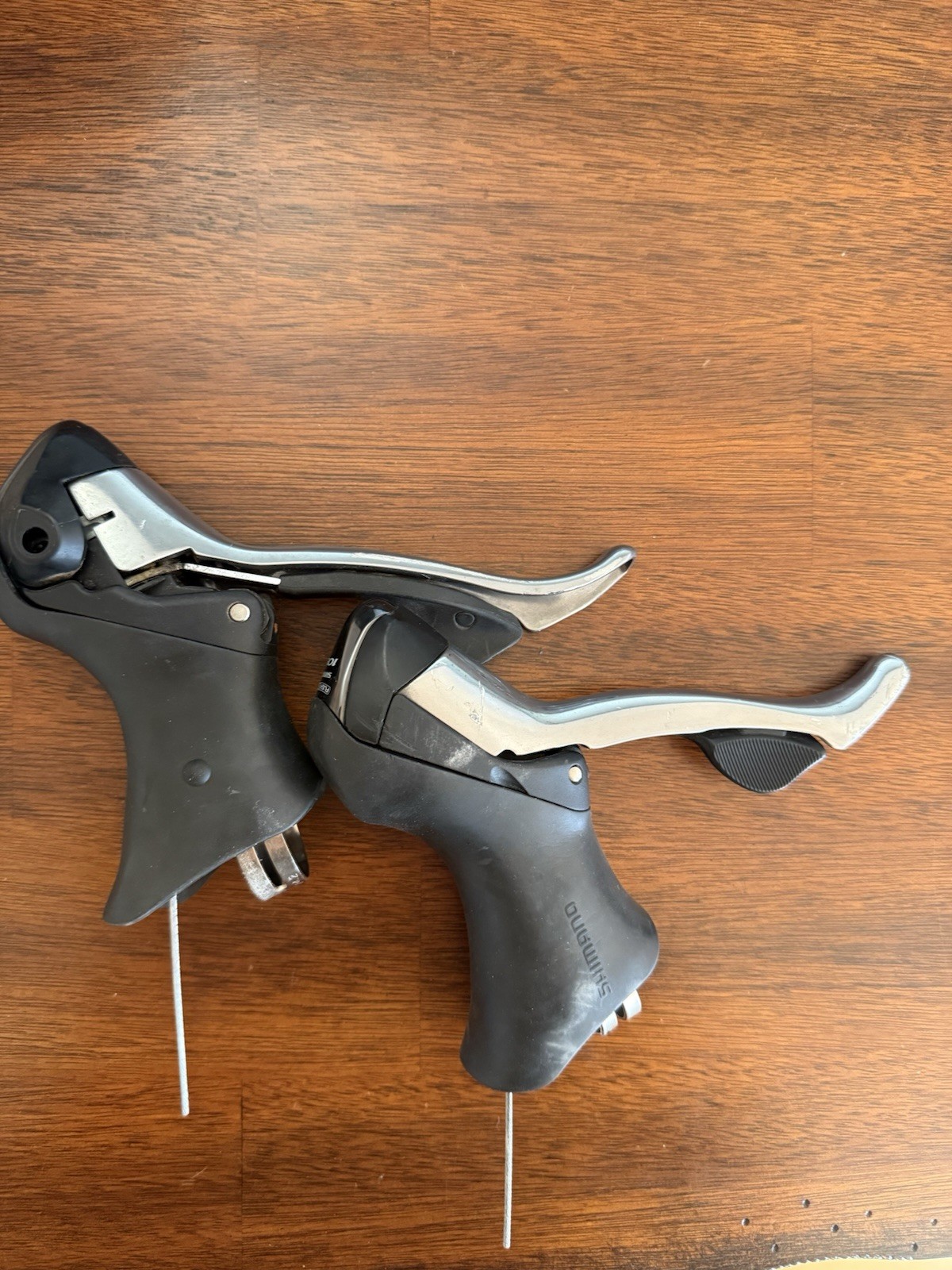 Shimano 105 ST-5600 STI Shifter levers 2x10 Speeds Left+Righ