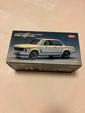 Kyosho 1:18 BMW 2002 Turbo Die-Cast White, Used, No.08542W