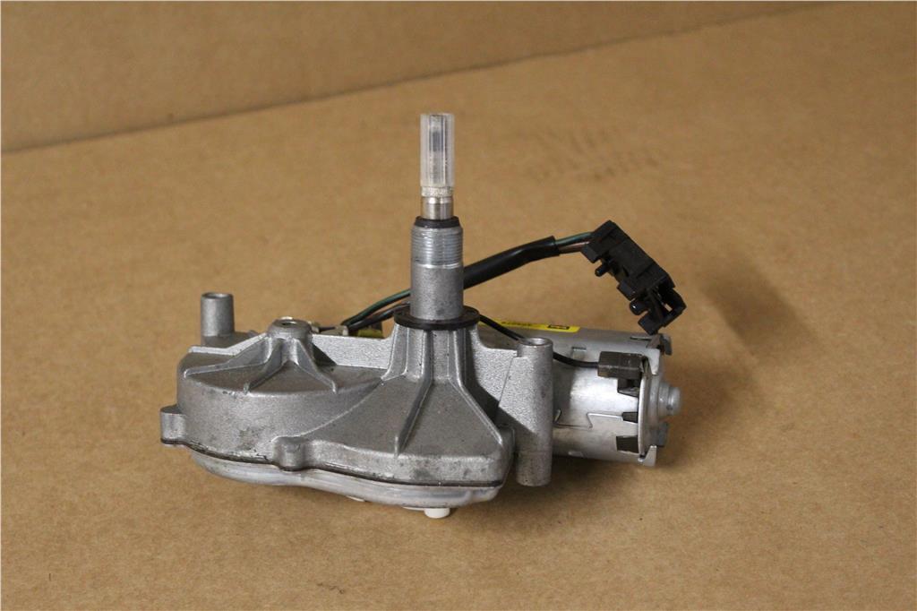 VW PASSAT ESTATE REAR WIPER MOTOR 3A9955713A NEW GENUINE VW PART 