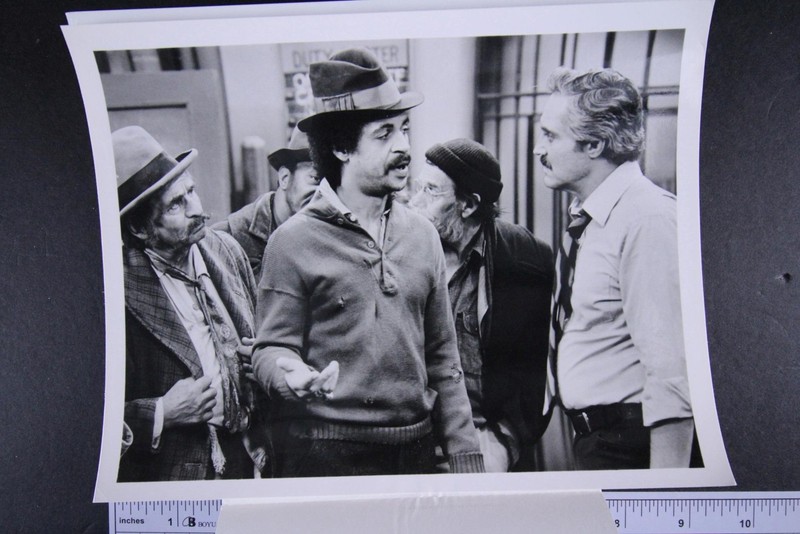 Six 1982 BARNEY MILLER Type 1 TV Press Photos~ABE VIGODA~HAL LINDEN~(id3501)