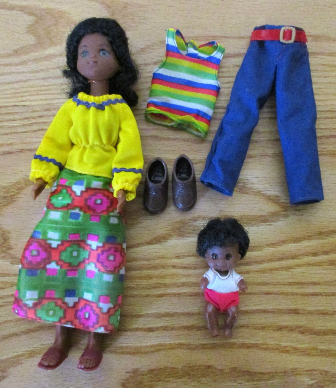 Mattel Vintage 1973 Sunshine Happy Family AA Hattie & Hon Baby