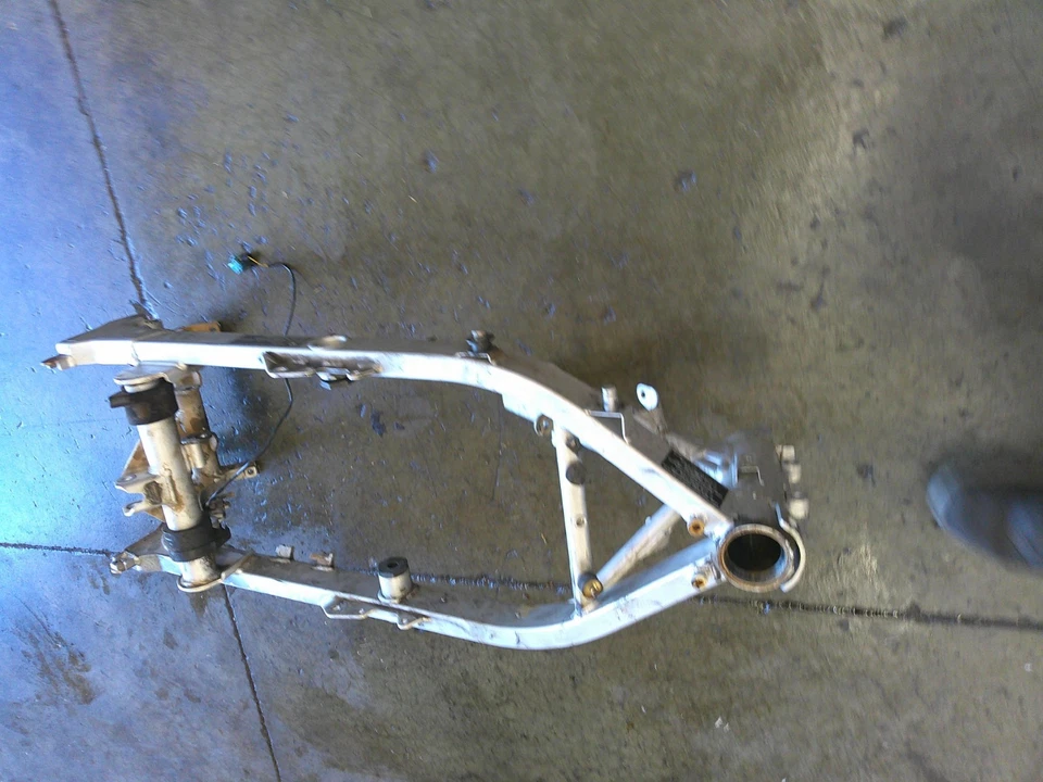 2002 - 2003 宝马 F650GS 框架底盘 — 第 3/4 张图片