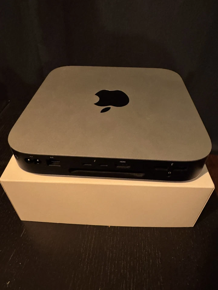 Apple Mac Mini M1 8GB RAM 256GB SSD in OVP + Rechnung (nur 800h gelaufen) - Bild 2 von 4