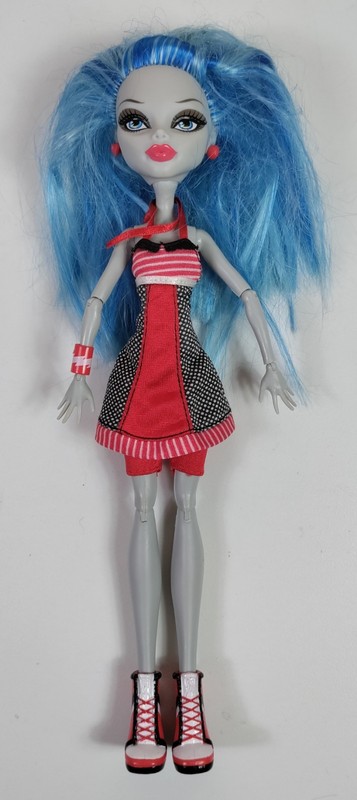 Mattel Gen 1 Monster High Goulia Yelps Physical Deaducation Doll