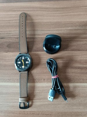 Samsung Gear Sport SM-R600 Smartwatch, Ladestation, Schwarz plus Zugabe