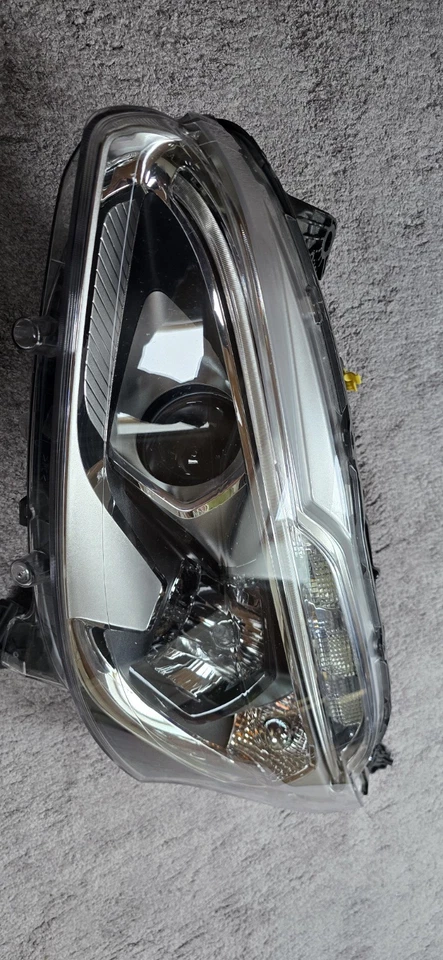 Peugeot 208/1 Hauptscheinwerfer - Bild 4 von 4