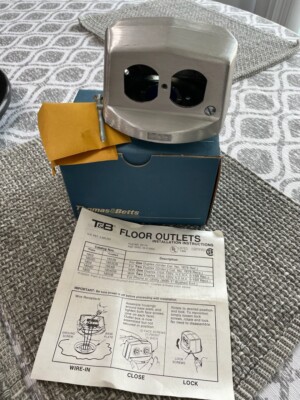 THOMAS & BETTS 1853-B FLOOR OUTLET, SINGLE DUPLEX RECEPTACLES, ALUMINUM