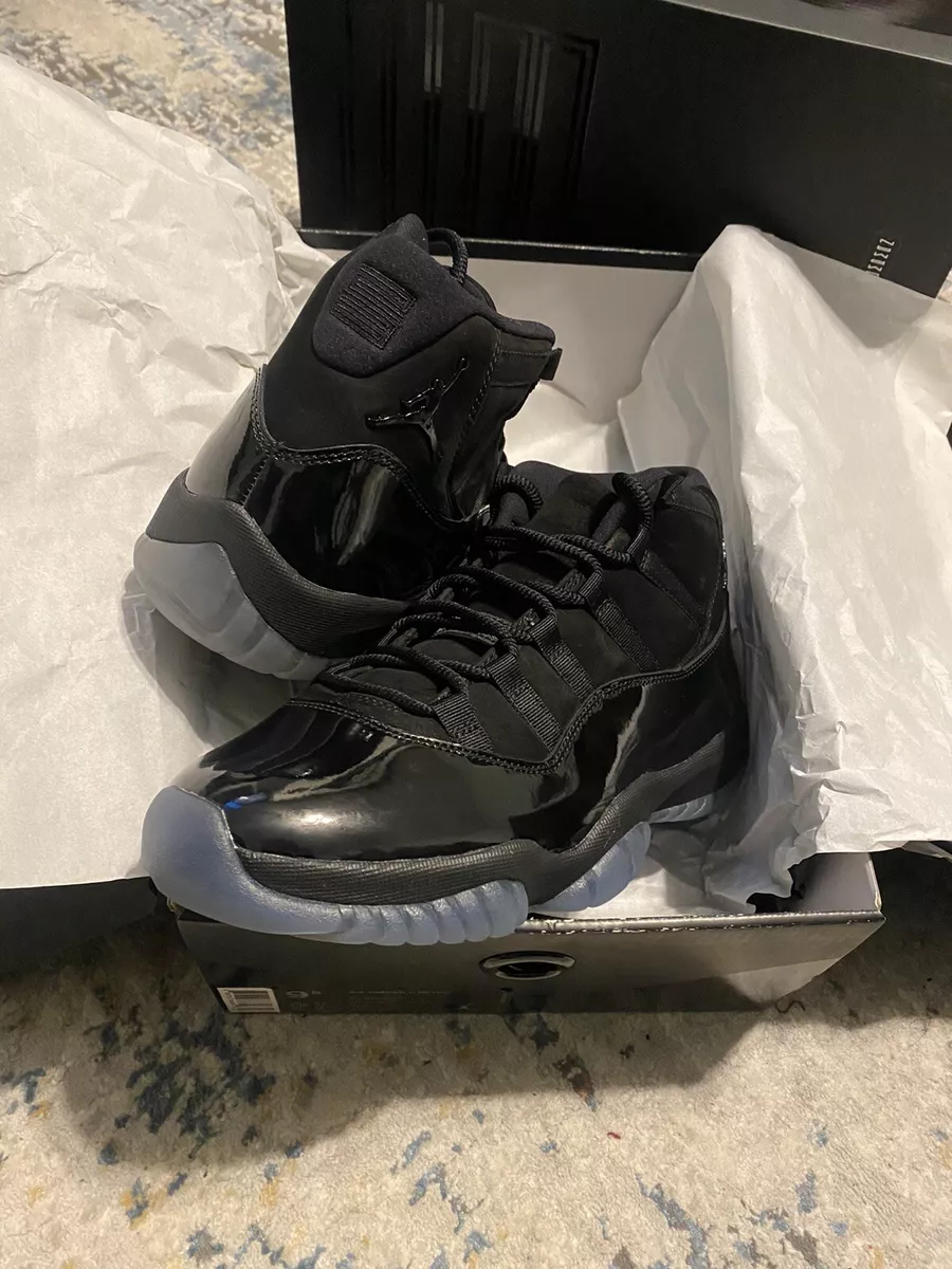 Air Jordan 11 Retro Cap & Gown size 9.5