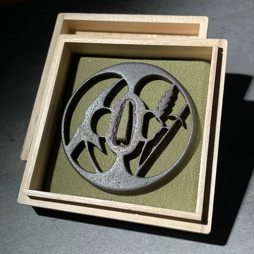 Omodaka-Sukashi 沢潟透 TSUBA grande, parte posterior de hierro, período Edo Foto 4 de 4