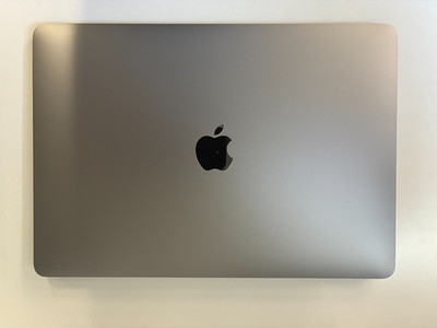 2020 Apple M1 MacBook Air 13'' 8GB/256GB - Space Gray - A2337 Great Condition