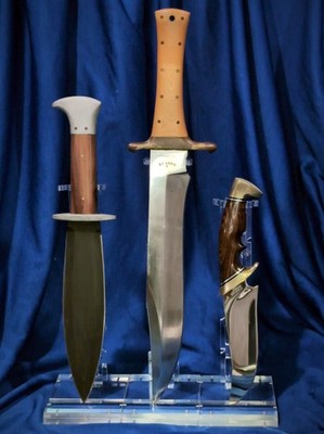 DeLeon Vietnam Bowie Universal Linkable Knife Display Stand by Knox Knives