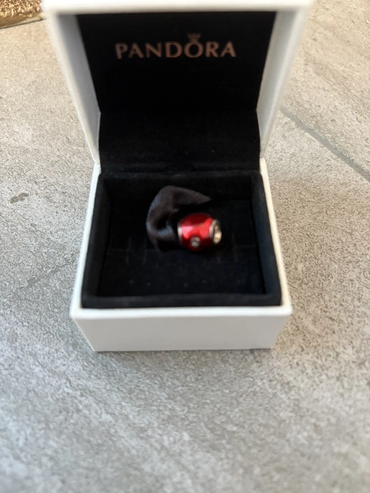 Pandora x Disney Schneewittchens Apfel Charm ( 791572EN73 ) - Bild 4 von 4