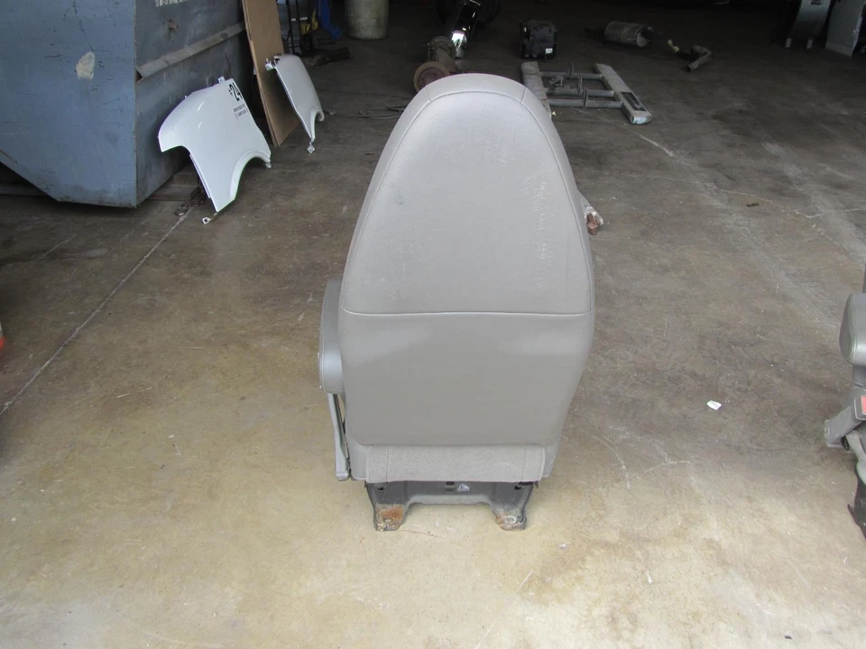 15-24 GMC SAVANA 2500 VAN Front Right Passenger Seat Bucket Gray Cloth AS5 - Image 4 of 4