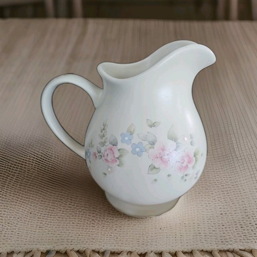 Large Pfaltzgraff Tea Rose Water Pitcher 2.5 Quart Stoneware 9" Height - Picture 3 of 6