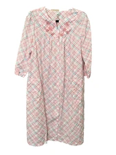 Secret Treasures Pink Plaid Nightgown Womens M Loungewear Button 3/4 Sleeve