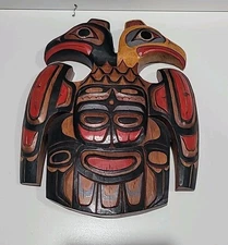 NORTHWEST COAST DESIGN EAGLE RAVEN EFFIGY WOODEN PLAQUE ?