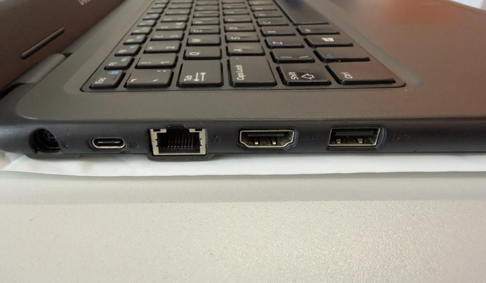 Dell Latitude 3310 · i5-8265U · 16GB · 256GB, photo 4 of 5