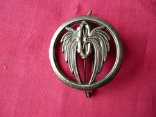 retro-collection-old white metal dragon badge - army/military/military