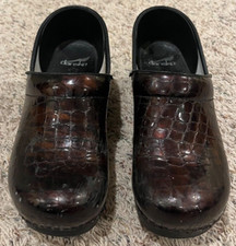 Dansko Professional Red/Brown Clog Shoes Womens Size 40