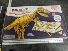 MindWare Dig It Up Tyrannosaurus Rex 3D Skeleton 14" long.