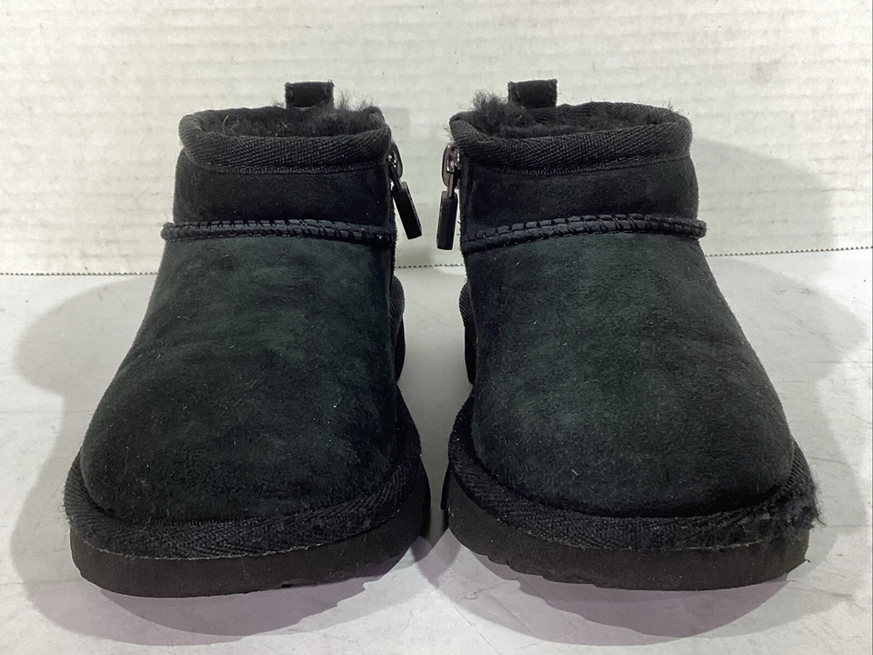 UGG Niño Pequeño Talla 9 EU 26 Negro Gamuza Clásico Ultra Mini Botas Forradas AJ-361 Foto 2 de 4
