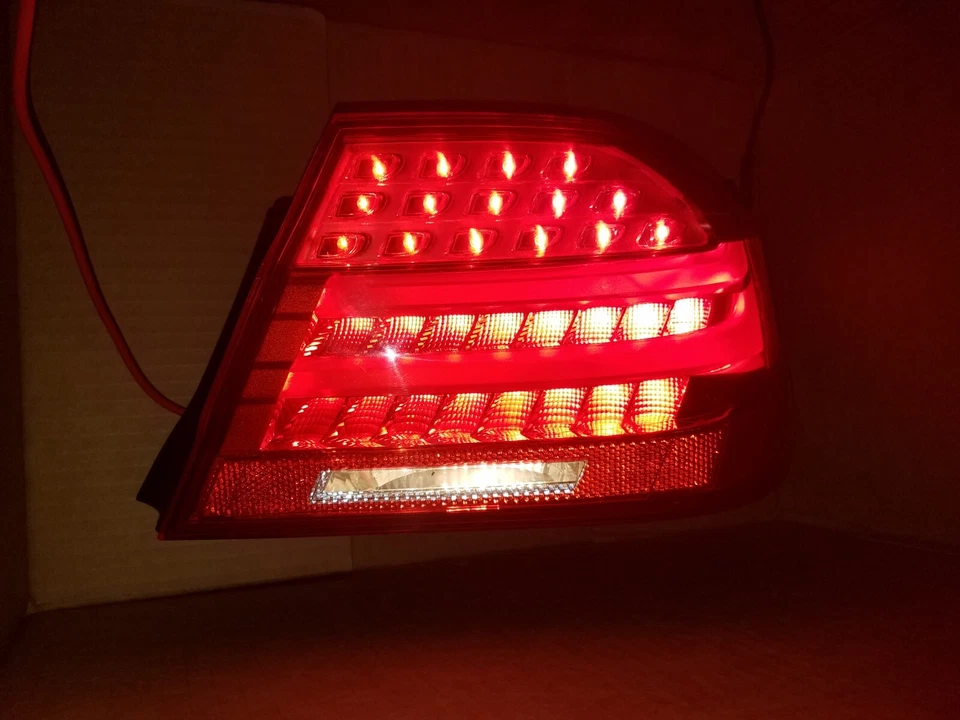 BMW 328i 335i xDRIVE M3 2011 2012 2013 CUPÉ PASAJERO LUZ TRASERA LED DERECHA Foto 4 de 4