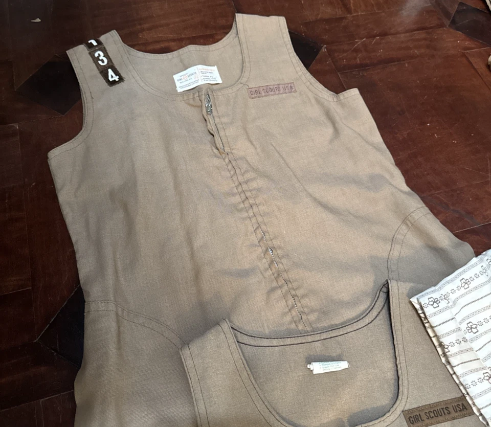 Vtg 70s Brownie Girl Scout Uniform Dress/Sash/Pants/Shirt LOT Brown Sz 6 8 10 12 - Image 2 of 4
