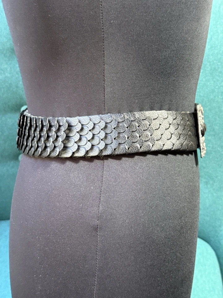 Cinturón Texturizado Vintage Escala Negro Ornamentado Plata Hebilla Piedras Elástico Gótico M Foto 3 de 4