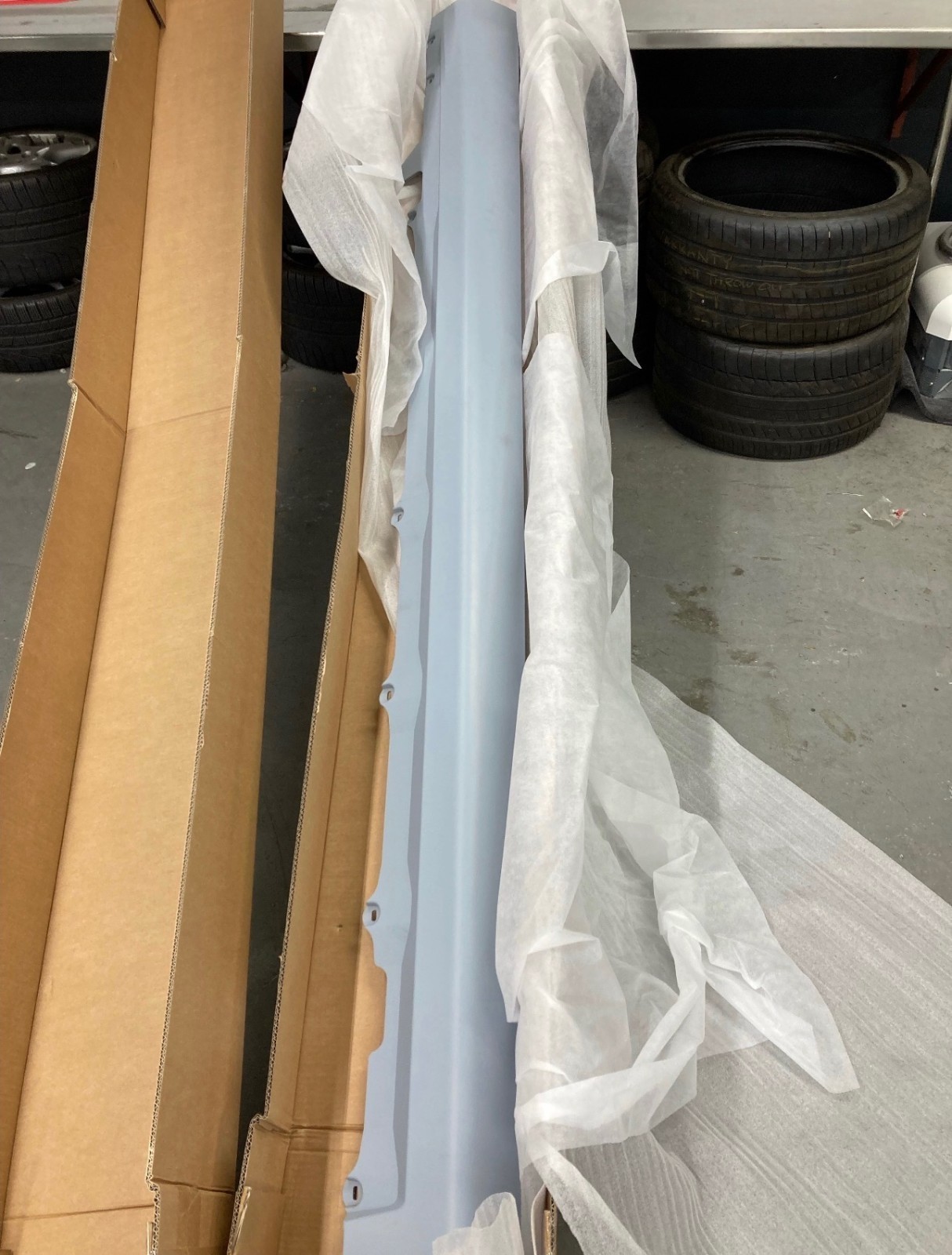 17-20 Rolls Royce Phantom R11 Right Passenger Rocker panel trim 51777414004 OEM