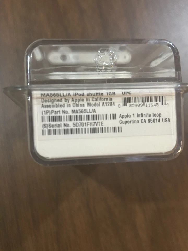 iPod Shuffle 2nd Generation Silver New Sealed 1GB - Image 4 of 4