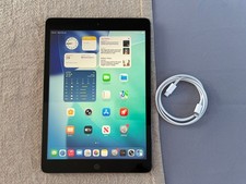 Apple iPad 8th Gen. 32GB, Wi-Fi + 4G (Unlocked), 10.2 in - Space Grey