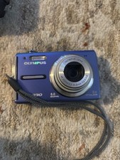 Olympus FE-330 8MP Digital Camera 5x Optical Zoom Blue