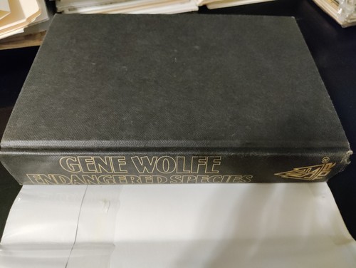 Endangered Species by Gene Wolfe 1989 HCDJ First Edition/1st Printing SIGNED - Picture 7 of 7