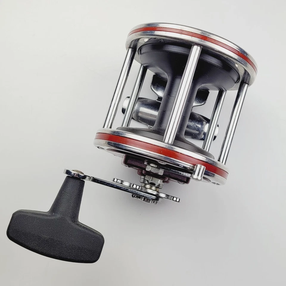 New Penn 112H 3/0 Senator Reel - boxed,usa made,high speed,aluminum spool[J14-9] - Image 4 of 4