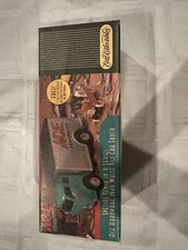 Ertl Collectors Ace Hardware 1949 White Tilt Cab Truck Diecast 1:43 Scale