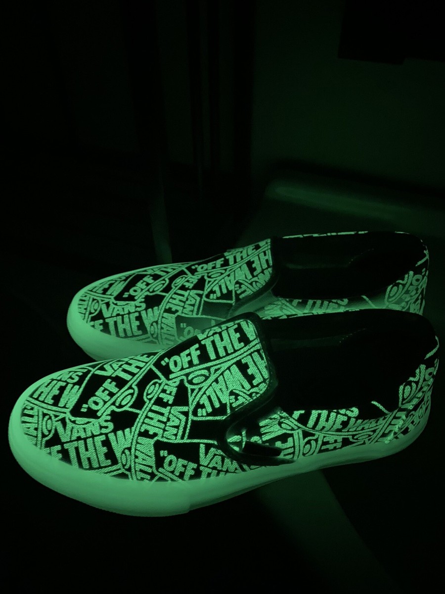 Vans x Zumies Men’s Skate Slip On Glow In The Dark Low Skate Loafer Style 10.5 Vans Slip-On Frights Black Glow-In-The-Dark Skate Shoes | Zumiez main image 4