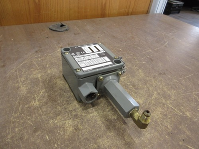 #ad #ad Allen Bradley Pressure Switch 836T T255J Ser. A Diff: 20 90PSI Range: 40 450PSI $150.00