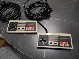 NES Console Bundle with Two Original Controllers, Super Mario/ Duckhunt