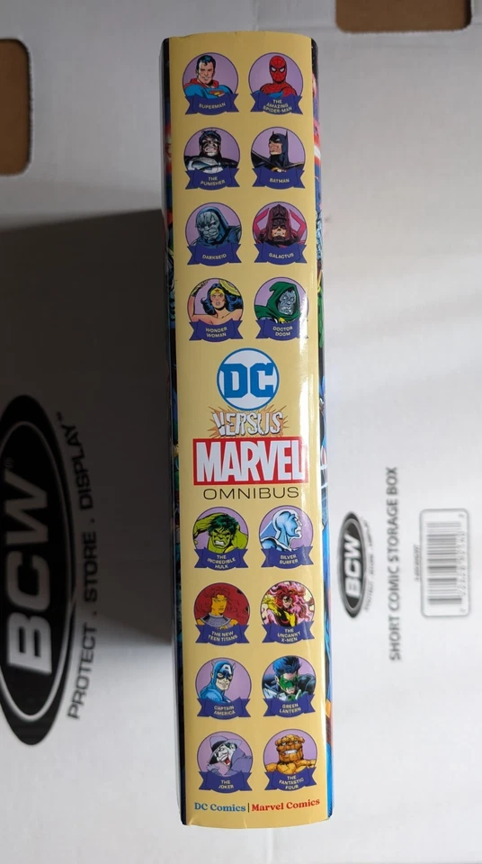 DC Vs Marvel Omnibus Jim Lee variante DM Foto 2 de 3