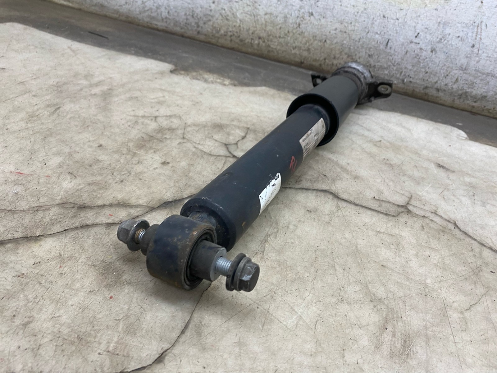 2015-2020 BENTLEY BENTAYGA (A) LEFT RIGHT REAR SHOCK ABSORBER *109K* 4M0616031AC