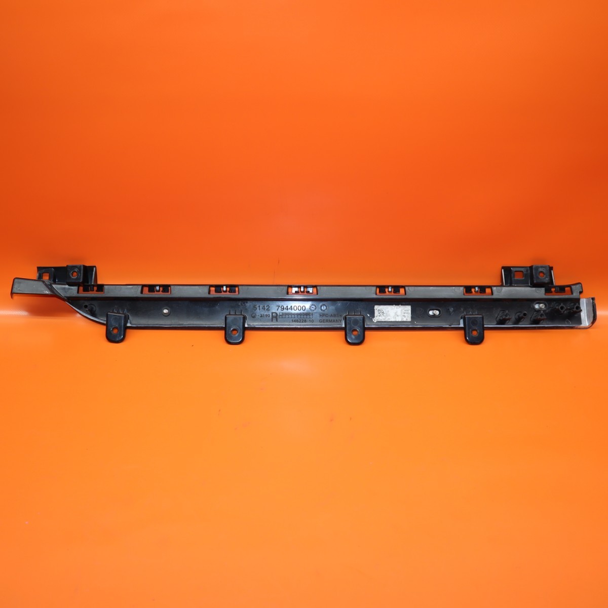 ROLLS ROYCE GHOST DOOR PANEL TRIM MOULDING RIGHT REAR 5142 7944000 OEM