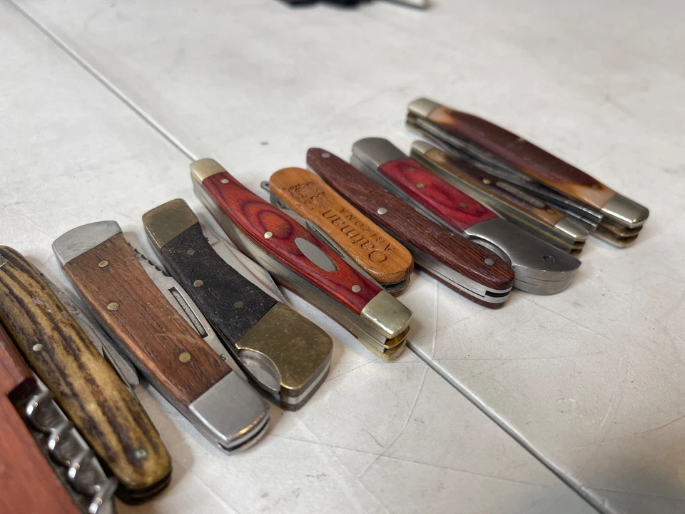 LOTE A (18) NAVAJAS DE BOLSILLO PLEGABLES DE MADERA SURTIDAS Foto 4 de 4