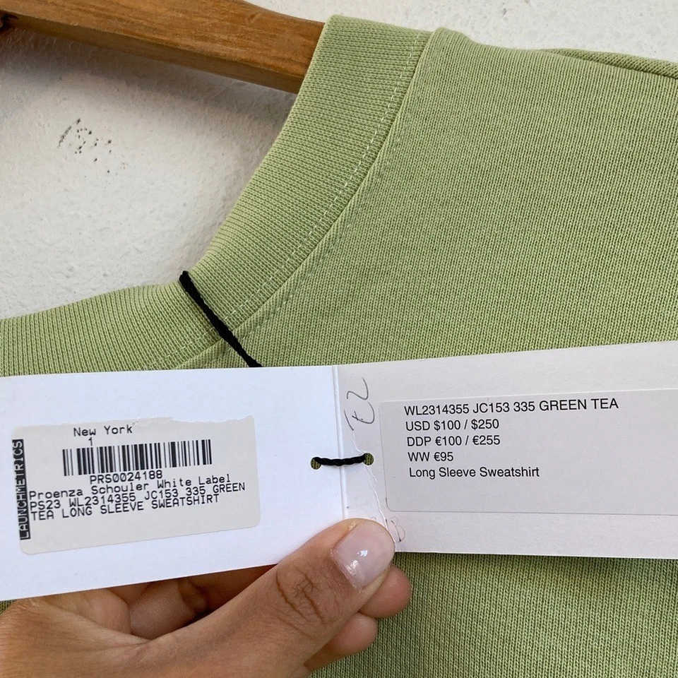 Sudadera para mujer Proenza Schouler etiqueta blanca con abertura trasera verde mediana Foto 3 de 4