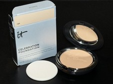 It Cosmetics Celebration Foundation Powder  LIGHT  0.30oz / 9g  NIB FAST SHIP