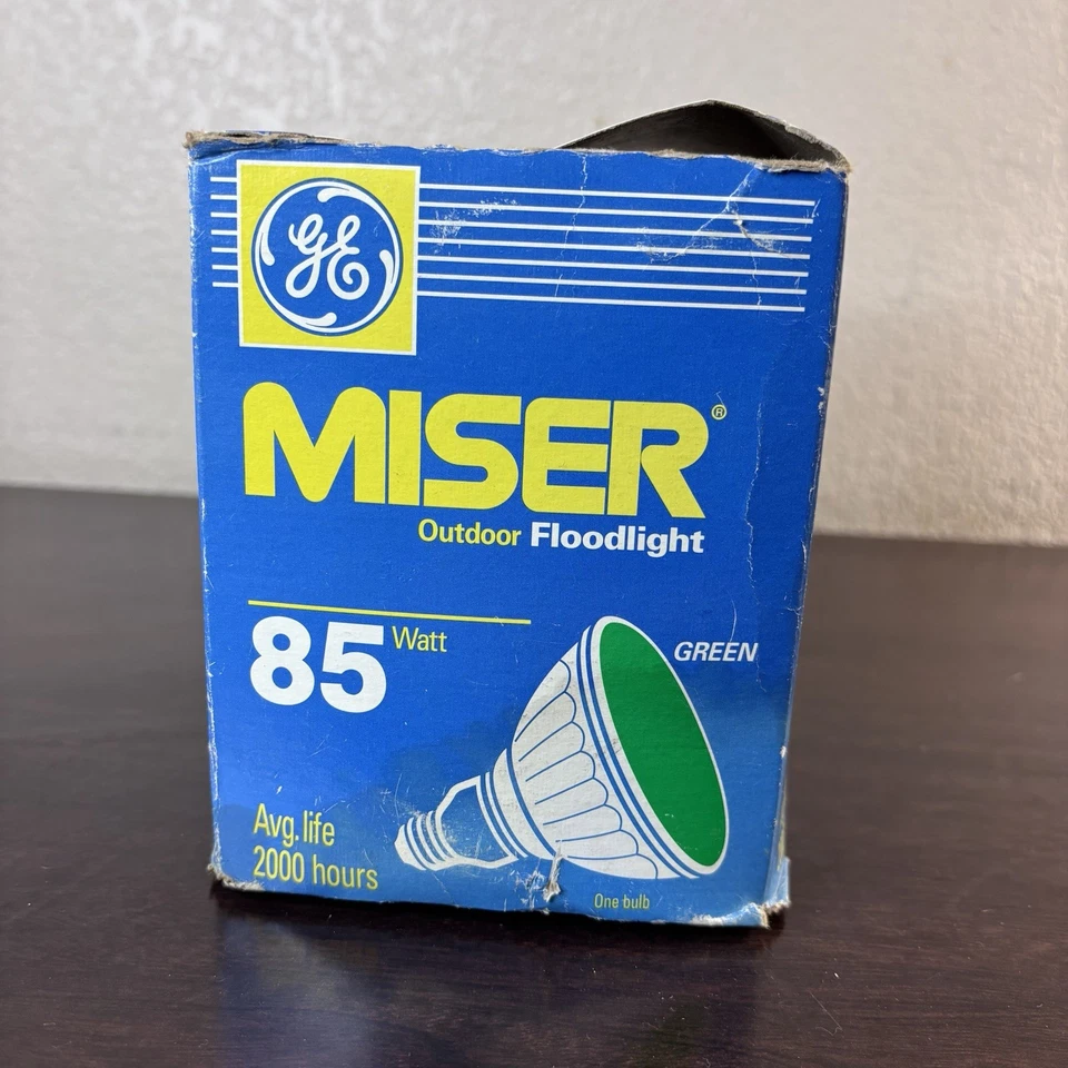 GE Miser Vtg Outdoor Floodlight Green Light Bulb 85 Watt replaces 100 watts - Image 2 of 4