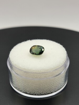 Green Sapphire VS Clarity 