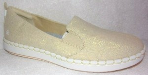 clarks cloudsteppers gold